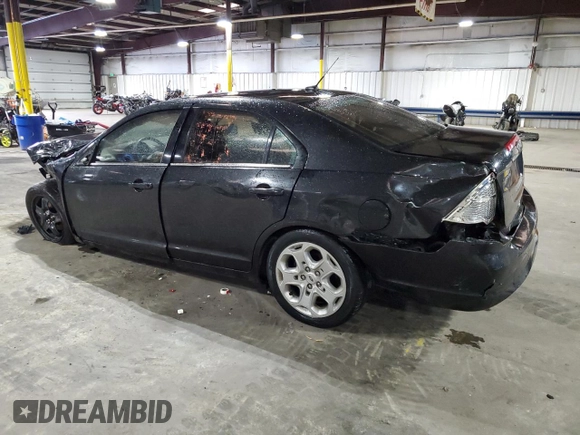 2010 Ford Fusion SE z VIN 3FAHP0HA1AR416870, wystawiony jako Copart lot #55585835 z przebiegiem 58 211 mil mil oraz Szkoda całkowita • Salvage title. Historia ofert i sprzedaży dostępna na DreamBid. Obrazek 2.