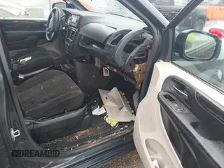 2013 Dodge Grand Caravan SE with VIN 2C4RDGBG8DR736291, listed as a IAAI auction lot 42161396 with Not Provided miles and . Bid and sale history available at DreamBid. Image 5.
