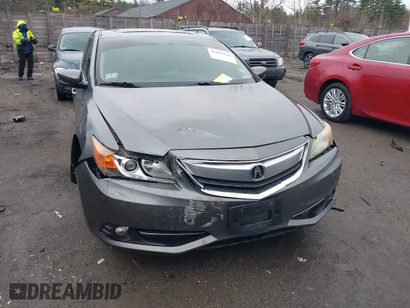 2013 Acura ILX Hybrid Tech Pkg with VIN 19VDE3F75DE300518, listed as a IAAI auction lot 41951546 with 149,618 mi miles. Bid and sale history available at carsss.com. Image 13.