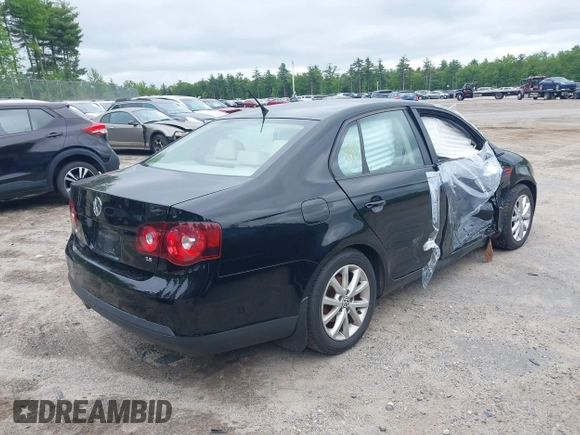 2010 Volkswagen Jetta Limited Edition with VIN 3VWRZ7AJXAM161335, listed as a IAAI auction lot 42326387 with 111,967 mi miles and . Bid and sale history available at DreamBid. Image 4.