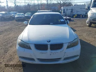 2008 BMW 3 Series 335xi with VIN WBAVD53598A285654, listed as a IAAI auction lot 41366017 with 999,999 mi miles. Bid and sale history available at carsss.com. Image 6.