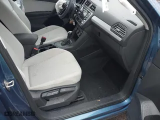 2019 Volkswagen Tiguan S with VIN 3VV1B7AX6KM075919, listed as a IAAI auction lot 41390124 with 42,745 mi miles. Bid and sale history available at carsss.com. Image 5.