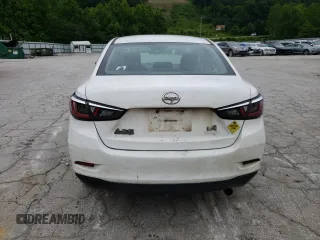 2016 Scion iA z VIN 3MYDLBZV3GY100873, wystawiony jako Copart lot #58972413 z przebiegiem 223 551 mil mil oraz . Historia ofert i sprzedaży dostępna na DreamBid. Obrazek 6.