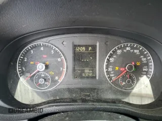 2012 Volkswagen Passat S с VIN 1VWAP7A30CC037230, выставлен на аукционе Copart как лот 62407865 с пробегом 161 242 миль миль и Списание • Salvage title. История ставок и продаж доступна на DreamBid. Изображение 9.