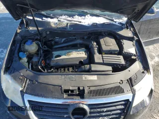 2009 Volkswagen Passat Komfort z VIN WVWJK73C79P056163, wystawiony jako Copart lot #42095525 z przebiegiem 132 709 mil mil oraz Szkoda całkowita • Salvage title. Historia ofert i sprzedaży dostępna na DreamBid. Obrazek 12.