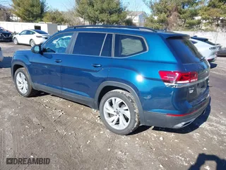 2021 Volkswagen Atlas 3.6L V6 SE w/Technology with VIN 1V2KR2CA6MC564513, listed as a IAAI auction lot 41582367 with 39,337 mi miles. Bid and sale history available at carsss.com. Image 3.