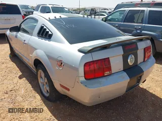 2007 Ford Mustang Deluxe with VIN 1ZVFT80N575247116, listed as a IAAI auction lot 42704286 with 169,931 mi miles and . Bid and sale history available at DreamBid. Image 3.