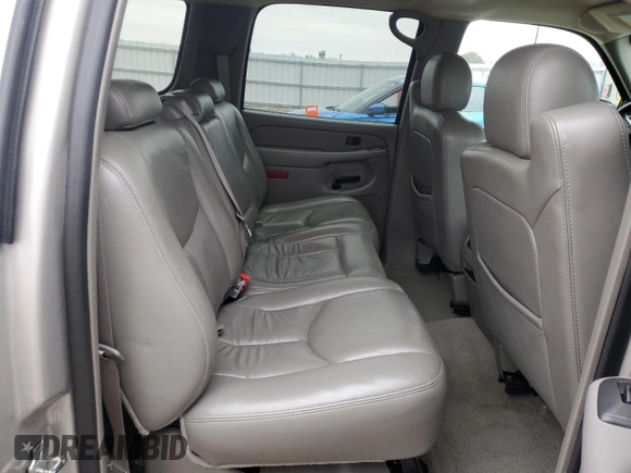 2005 Chevrolet Suburban LT with VIN 1GNFK16ZX5J132840, listed as a Copart auction lot 49240485 with 204,463 mi miles and Non repairable. Bid and sale history available at DreamBid. Image 11.