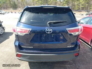 2014 Toyota Highlander XLE with VIN 5TDJKRFH2ES009559, listed as a IAAI auction lot 41913766 with 175,290 mi miles. Bid and sale history available at carsss.com. Image 15.