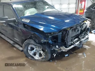 2020 Ram 1500 Big Horn z VIN 1C6SRFFT7LN218907, wystawiony jako IAAI lot #41608010 z przebiegiem 78 998 mil mil oraz . Historia ofert i sprzedaży dostępna na DreamBid. Obrazek 6.