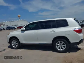 2013 Toyota Highlander with VIN 5TDZA3EH4DS041481, listed as a IAAI auction lot 42056940 with 113,427 mi miles and . Bid and sale history available at DreamBid. Image 14.