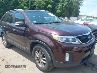 2014 Kia Sorento LX with VIN 5XYKTDA72EG537585, listed as a IAAI auction lot 42647961 with 98,138 mi miles and . Bid and sale history available at DreamBid. Image 1.