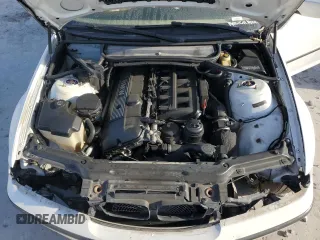 2003 BMW 3 Series 325i with VIN WBAET37403NJ26127, listed as a Copart auction lot 47424405 with 188,877 mi miles and Salvage Title. Bid and sale history available at carsss.com. Image 13.