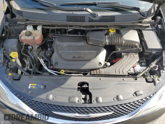 2020 Chrysler Pacifica Limited with VIN 2C4RC1GG5LR276370, listed as a Copart auction lot 61098805 with 150,700 mi miles and Salvage title. Bid and sale history available at DreamBid. Image 12.