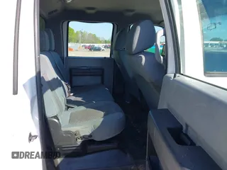 2013 Ford F-250 XL z VIN 1FT7W2A60DEB46693, wystawiony jako IAAI lot #42032373 z przebiegiem 93 900 mil mil oraz . Historia ofert i sprzedaży dostępna na DreamBid. Obrazek 8.