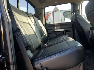 2018 Ford F-450 z VIN 1FT9W4DT1JED24368, wystawiony jako Copart lot #73235634 z przebiegiem 65 774 mil mil oraz Szkoda całkowita • Salvage title. Historia ofert i sprzedaży dostępna na DreamBid. Obrazek 10.