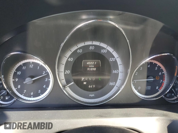 2013 Mercedes-Benz E-Class E 350 with VIN WDDKJ8JBXDF185140, listed as a Copart auction lot 48127395 with 91,898 mi miles and Salvage Title. Bid and sale history available at carsss.com. Image 9.