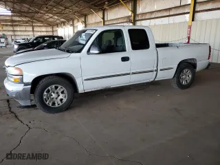 2002 GMC Sierra 1500 SLE with VIN 2GTEC19T721268969, listed as a Copart auction lot 46122895 with 249,649 mi miles and Salvage Title. Bid and sale history available at carsss.com. Image 1.