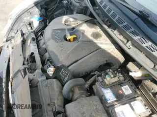 2015 Hyundai Elantra SE z VIN KMHDH4AE6FU414957, wystawiony jako IAAI lot #42092039 z przebiegiem 136 226 mil mil oraz . Historia ofert i sprzedaży dostępna na DreamBid. Obrazek 20.