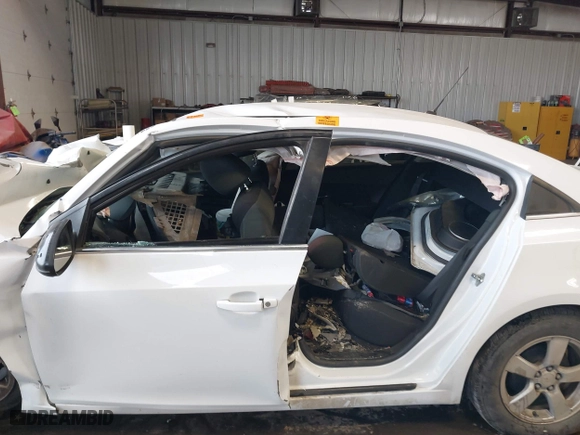 2011 Chevrolet Cruze LT w/1FL with VIN 1G1PE5S97B7195137, listed as a IAAI auction lot 41818173 with 1 mi miles. Bid and sale history available at carsss.com. Image 14.