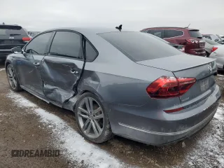2018 Volkswagen Passat S z VIN 1VWAA7A33JC025071, wystawiony jako Copart lot #49442435 z przebiegiem 72 088 mil mil oraz Nie do naprawy • Non repairable. Historia ofert i sprzedaży dostępna na DreamBid. Obrazek 2.