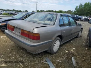 1991 Honda Accord z VIN 1HGCB7655MA125418, wystawiony jako Copart lot #42049712 z przebiegiem 241 937 mil mil oraz Nie do naprawy • Non repairable. Historia ofert i sprzedaży dostępna na DreamBid. Obrazek 3.