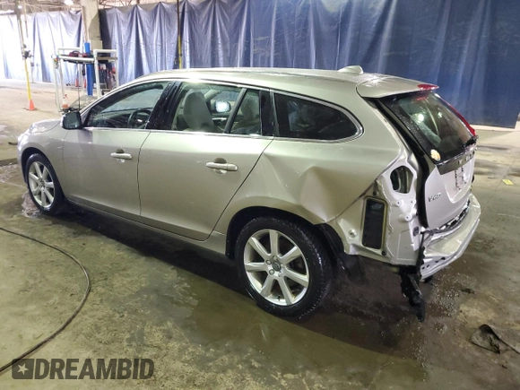2016 Volvo V60 T5 Drive-E Platinum z VIN YV140MEM0G1307395, wystawiony jako Copart lot #51317415 z przebiegiem 131 703 mil mil oraz Czysty tytuł • Clean title. Historia ofert i sprzedaży dostępna na DreamBid. Obrazek 2.