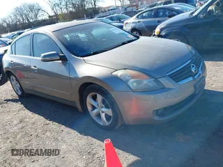 2007 Nissan Altima 3.5 SL with VIN 1N4BL21E87C112596, listed as a IAAI auction lot 38320277 with 313,226 mi miles. Bid and sale history available at carsss.com. Image 1.