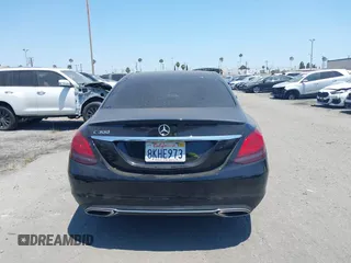 2019 Mercedes-Benz C 300 with VIN 55SWF8DB3KU287291, listed as a IAAI auction lot 42754245 with 59,329 mi miles and . Bid and sale history available at DreamBid. Image 16.