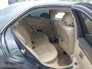 2010 Mercedes-Benz E 350 Luxury z VIN WDDHF5GBXAA250627, wystawiony jako IAAI lot #42426235 z przebiegiem 151 172 mil mil oraz . Historia ofert i sprzedaży dostępna na DreamBid. Obrazek 8.