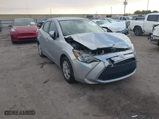 2020 Toyota Yaris Sedan L with VIN 3MYDLBYV9LY708120, listed as a IAAI auction lot 41364389 with 105,925 mi miles. Bid and sale history available at carsss.com. Image 1.