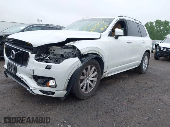 2018 Volvo XC90 Momentum с VIN YV4A22PK8J1213045, выставлен на аукционе IAAI как лот 42437065 с пробегом 78 262 миль миль и . История ставок и продаж доступна на DreamBid. Изображение 19.