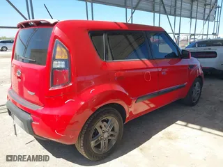2010 Kia Soul + with VIN KNDJT2A20A7173985, listed as a IAAI auction lot 41850538 with 269,192 mi miles. Bid and sale history available at carsss.com. Image 4.