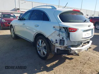 2016 Infiniti QX70 with VIN JN8CS1MU5GM670094, listed as a IAAI auction lot 41769838 with 87,227 mi miles and . Bid and sale history available at DreamBid. Image 3.