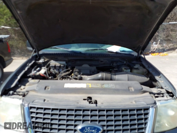 2005 Ford Expedition Special Service with VIN 1FMPU15545LA40791, listed as a IAAI auction lot 41823519 with 156,915 mi miles. Bid and sale history available at carsss.com. Image 10.