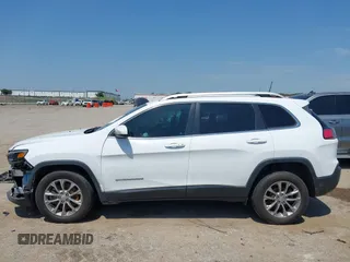 2019 Jeep Cherokee Latitude Plus z VIN 1C4PJLLB9KD232828, wystawiony jako IAAI lot #42373598 z przebiegiem 106 160 mil mil oraz . Historia ofert i sprzedaży dostępna na DreamBid. Obrazek 15.