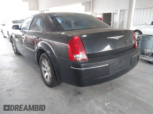 2007 Chrysler 300 Touring with VIN 2C3KA53G17H869258, listed as a IAAI auction lot 42399212 with 237,633 mi miles and . Bid and sale history available at DreamBid. Image 3.