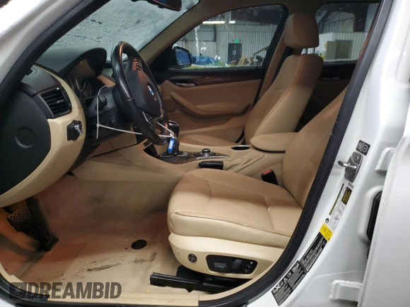 2014 BMW X1 xDrive28i with VIN WBAVL1C51EVY12411, listed as a Copart auction lot 44966055 with 76,462 mi miles and Salvage Title. Bid and sale history available at carsss.com. Image 7.