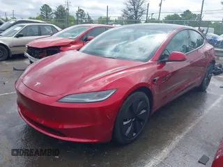 2025 Tesla Model 3 Long Range with VIN 5YJ3E1EB9SF928781, listed as a IAAI auction lot 41870681 with 261 mi miles and . Bid and sale history available at DreamBid. Image 20.