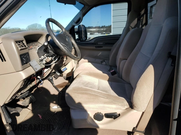 2002 Ford F-350 XL with VIN 1FTSF31S72EA70741, listed as a Copart auction lot 87664435 with 74,755 mi miles and Clean Title. Bid and sale history available at DreamBid. Image 7.