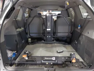 2017 Toyota Sienna XLE Auto Access Seat with VIN 5TDYZ3DC8HS769921, listed as a IAAI auction lot 41237055 with 152,509 mi miles and . Bid and sale history available at DreamBid. Image 12.