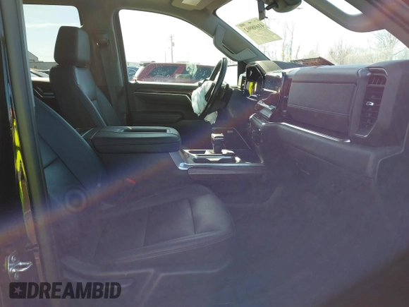 2022 Chevrolet Silverado 1500 RST with VIN 3GCUDEET1NG534651, listed as a IAAI auction lot 41698902 with 44,823 mi miles and . Bid and sale history available at DreamBid. Image 5.