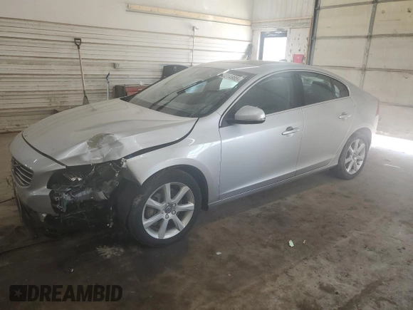 2016 Volvo S60 T5 Premier z VIN YV1612TK9G2393764, wystawiony jako Copart lot #53314985 z przebiegiem 112 858 mil mil oraz Szkoda całkowita • Salvage title. Historia ofert i sprzedaży dostępna na DreamBid. Obrazek 1.