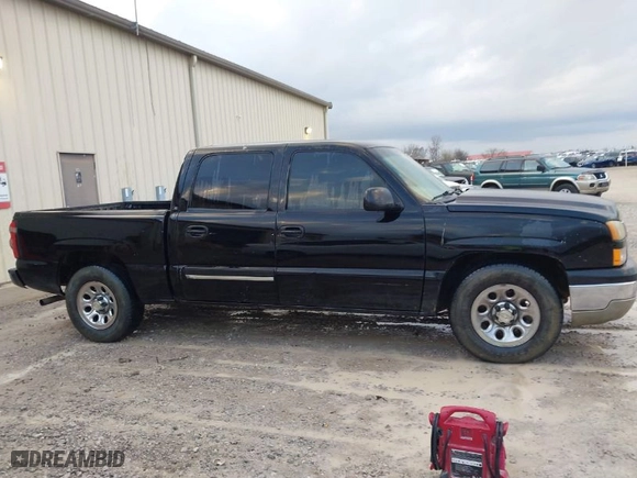 2007 Chevrolet Silverado 1500 Classic LS with VIN 2GCEC13V671141888, listed as a IAAI auction lot 41505952 with 372,350 mi miles. Bid and sale history available at carsss.com. Image 13.