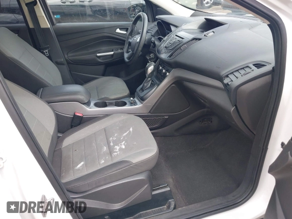 2016 Ford Escape SE z VIN 1FMCU9GX3GUB85250, wystawiony jako IAAI lot #42322056 z przebiegiem 187 833 mil mil oraz . Historia ofert i sprzedaży dostępna na DreamBid. Obrazek 5.