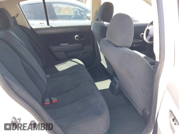2012 Nissan Versa S z VIN 3N1BC1CP5CK239249, wystawiony jako IAAI lot #42193075 z przebiegiem 138 025 mil mil oraz . Historia ofert i sprzedaży dostępna na DreamBid. Obrazek 8.