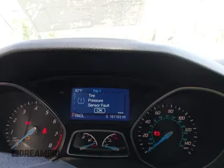 2014 Ford Focus SE with VIN 1FADP3K25EL425738, listed as a IAAI auction lot 42127245 with 161,163 mi miles. Bid and sale history available at carsss.com. Image 7.