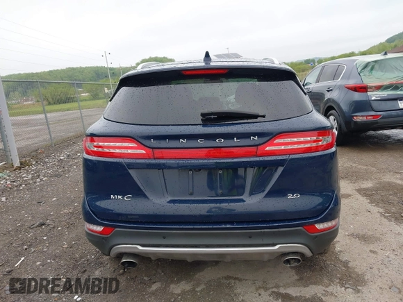 2018 Lincoln MKC Reserve z VIN 5LMCJ3D91JUL28728, wystawiony jako IAAI lot #42196869 z przebiegiem 60 541 mil mil oraz . Historia ofert i sprzedaży dostępna na DreamBid. Obrazek 17.