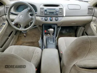 2004 Toyota Camry LE with VIN 4T1BE32KX4U903728, listed as a Copart auction lot 54686425 with 297,587 mi miles and Clean title. Bid and sale history available at DreamBid. Image 8.