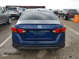 2019 Nissan Altima 2.5 SR with VIN 1N4BL4CV0KC179789, listed as a IAAI auction lot 41989401 with 82,028 mi miles. Bid and sale history available at carsss.com. Image 16.